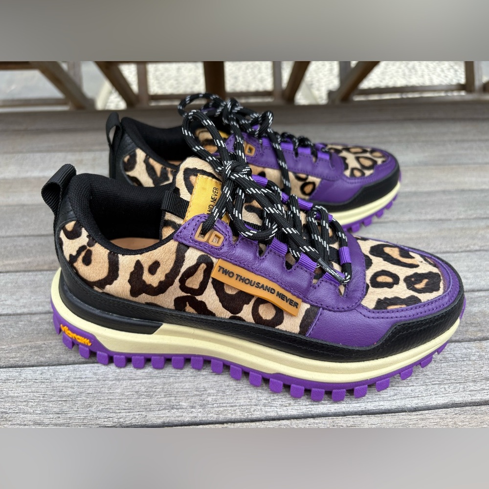 NEW  Two Thousand Never sneakers